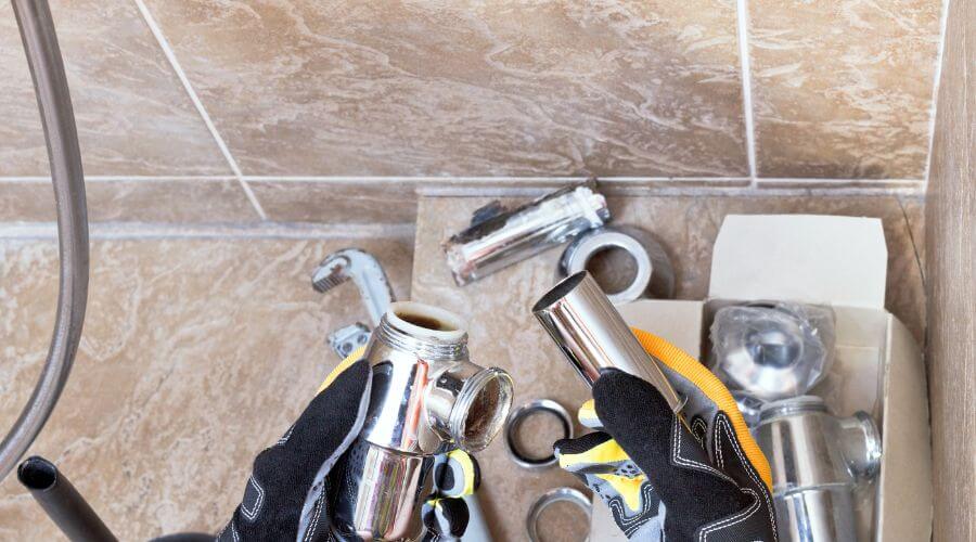 Professional gutter cleaning in Carbondale, KS